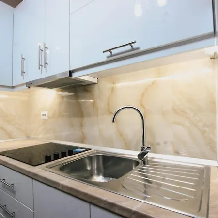 Novs 1 公寓 Gjirokastër